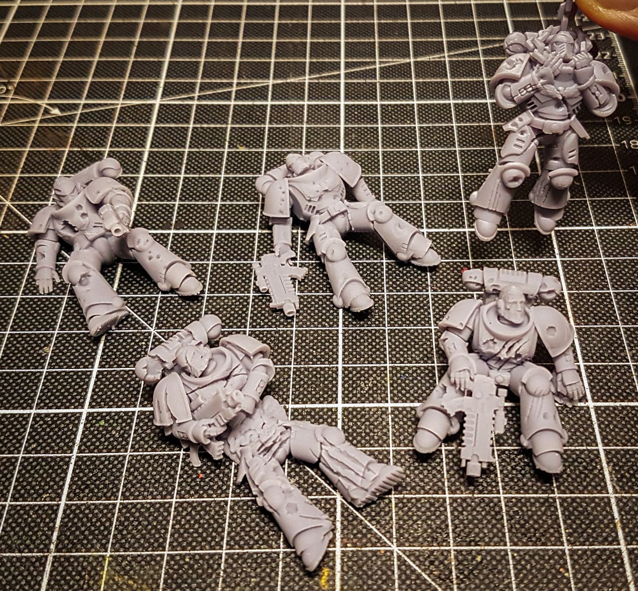 AE004093 Bits Decorativos de Marines Completos -- Dragon Miniatures